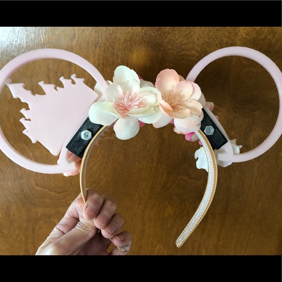 Soulfully Cali Color Changing 3D Mouse Ears - Picture 3 of 3